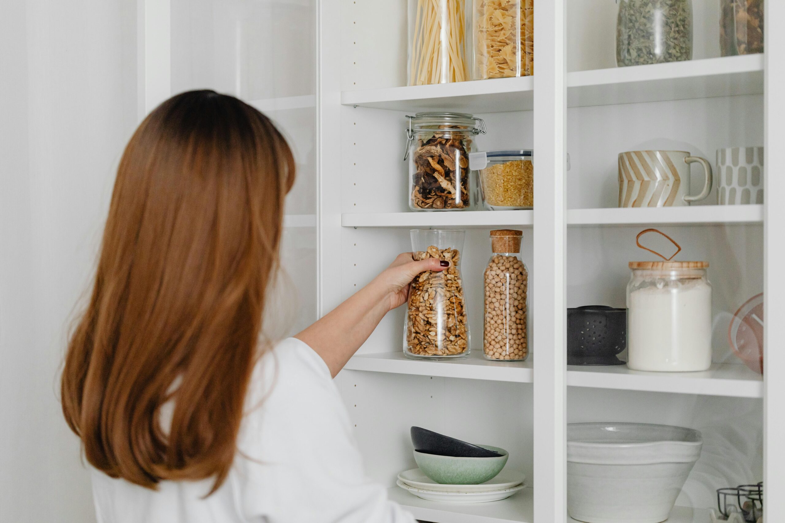 Decluttering for Beginners: A Gentle Guide to Clearing Space and Mind